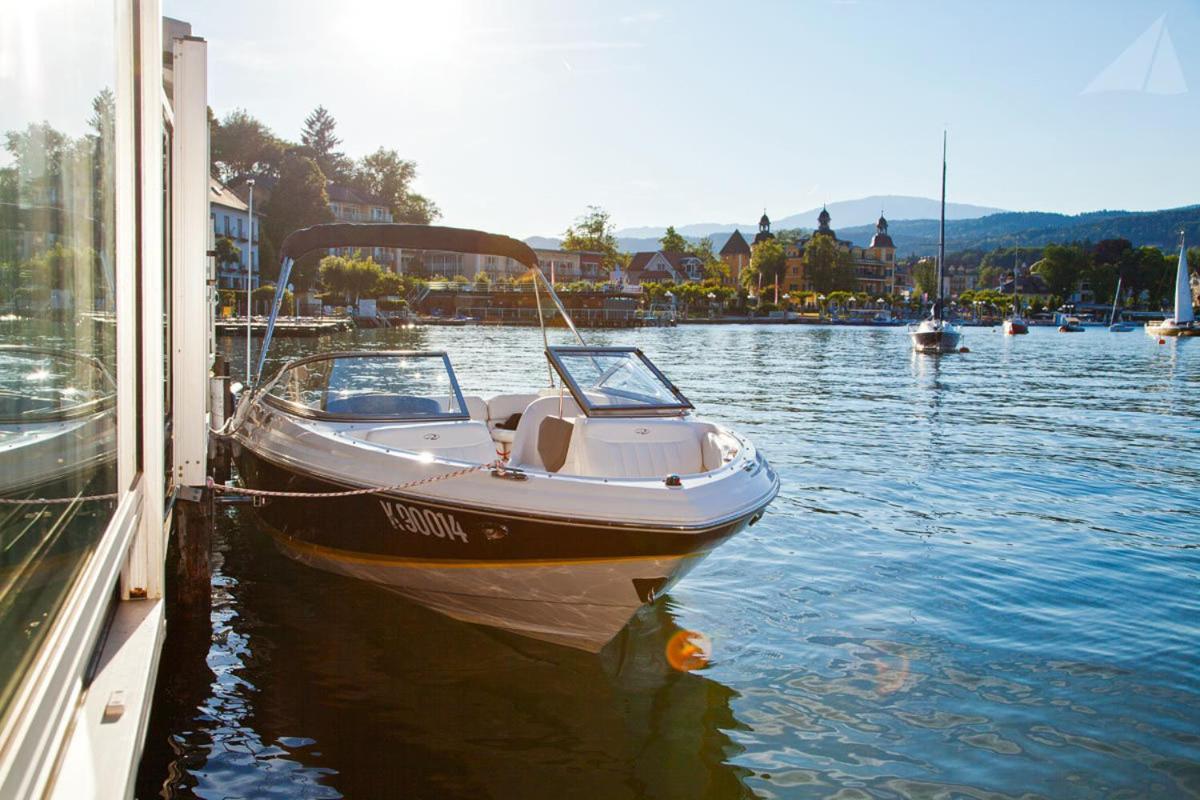 Hotel-Restaurant "Veldener Traumschiff" Direkt Am See In 2Min Im Zentrum Velden am Woerthersee Exterior photo